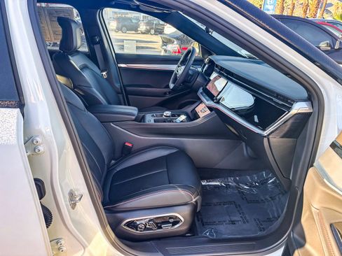 Used 2024 Jeep Wagoneer Launch Edition image 15