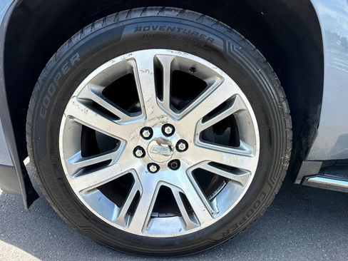 Used 2016 Cadillac Escalade ESV Luxury AWD/4WD image 21