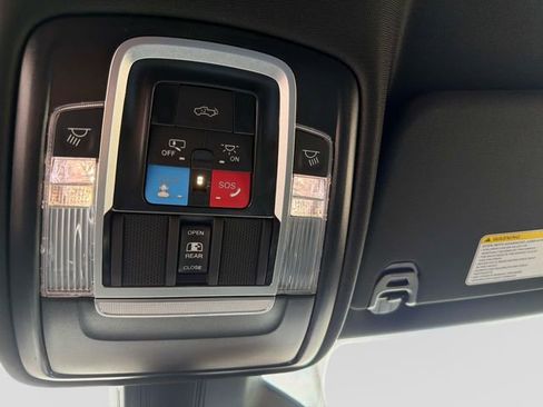 New 2026 RAM 1500 4x4 Crew Cab image 31