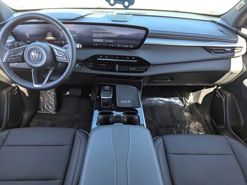 Certified 2025 Buick Enclave Preferred image 15