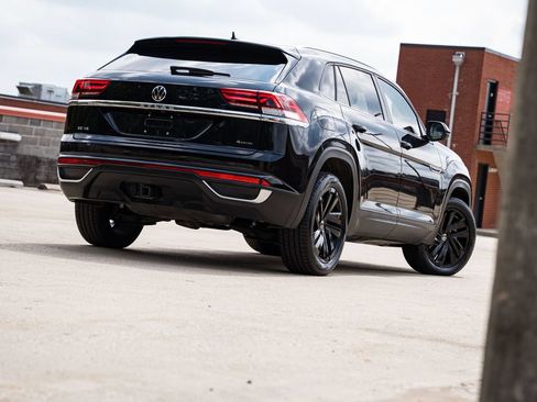 Certified 2023 Volkswagen Atlas Cross Sport SE w/ Black Wheel Package AWD/4WD image 6