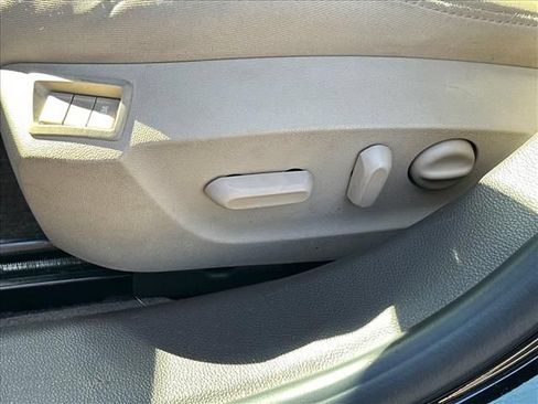Used 2017 Buick Regal Premium w/ Driver Confidence Package #1 FWD image 22