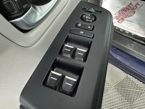 Used 2025 Honda Pilot EX-L image 43