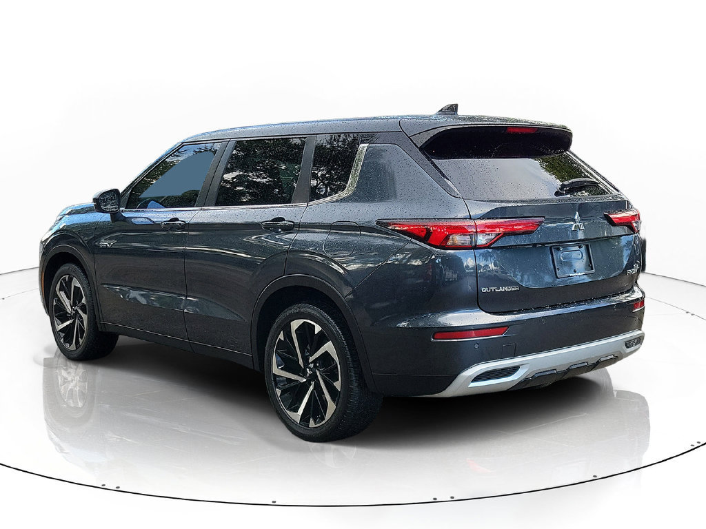 Used 2024 Mitsubishi Outlander 4WD Plug-In Hybrid image 4