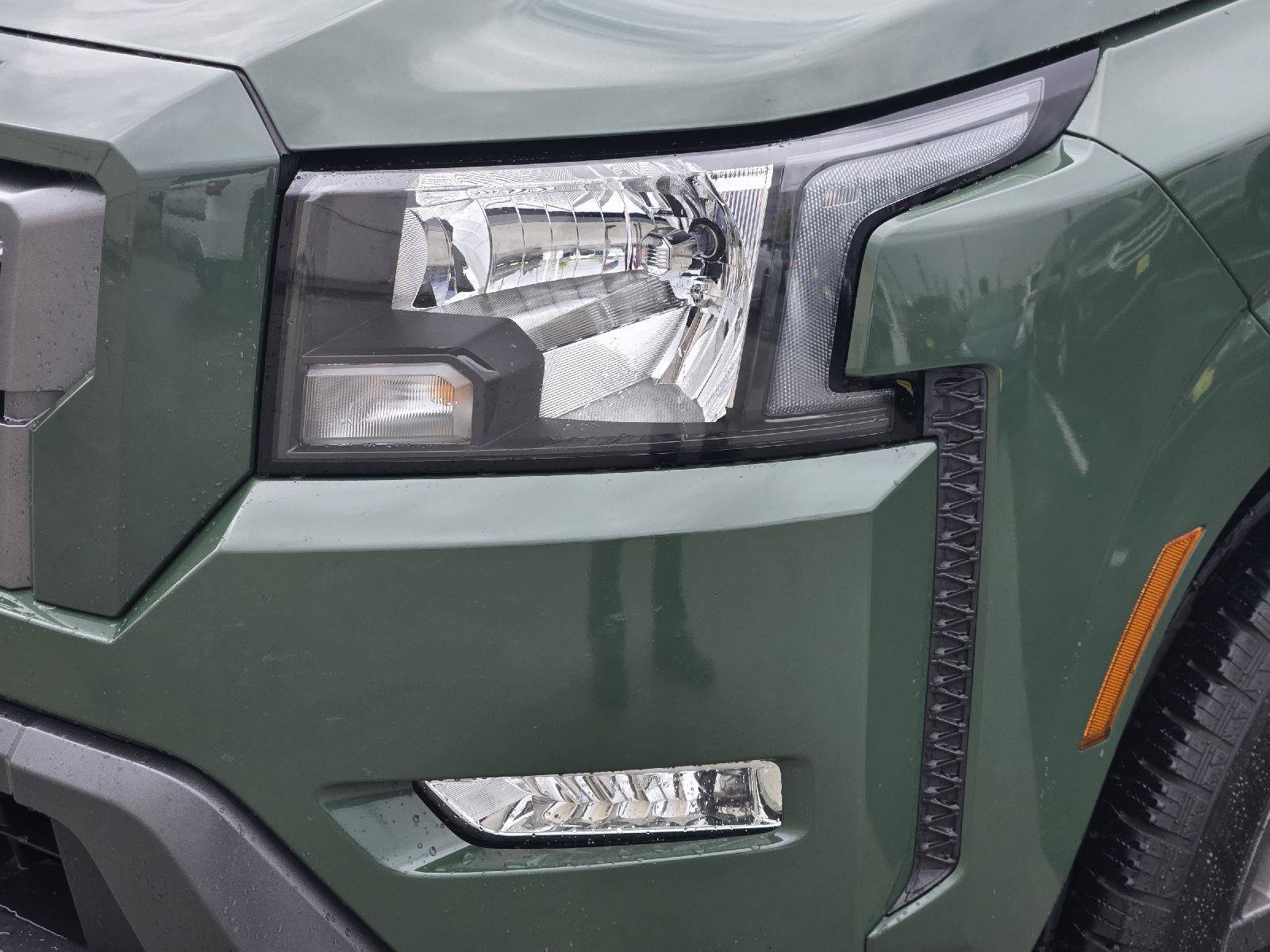 Used 2022 Nissan Frontier SV RWD image 10