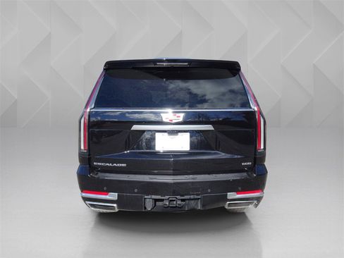 Certified 2025 Cadillac Escalade Premium Luxury w/ LPO, Floor Liner Package image 4