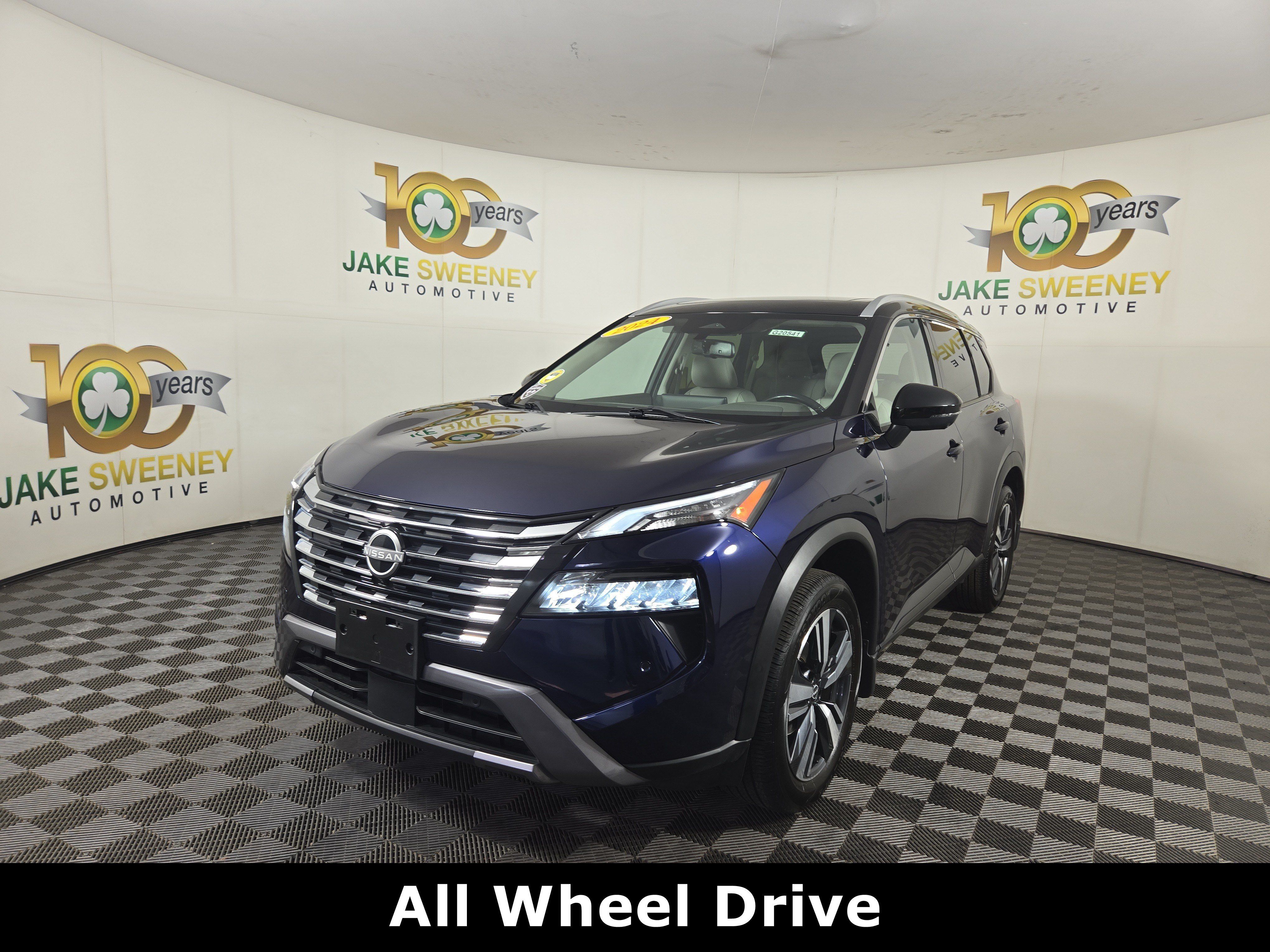 Used 2024 Nissan Rogue SL w/ SL Premium Package AWD/4WD image 3