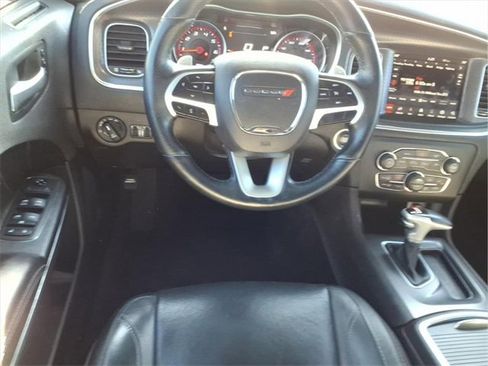 Used 2018 Dodge Charger GT image 5