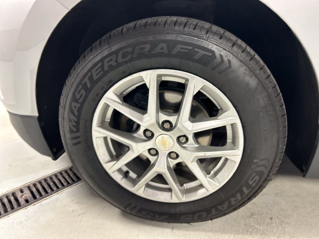 Used 2019 Chevrolet Equinox LT AWD/4WD image 9