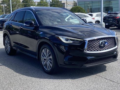 Certified 2025 INFINITI QX50 Luxe image 5