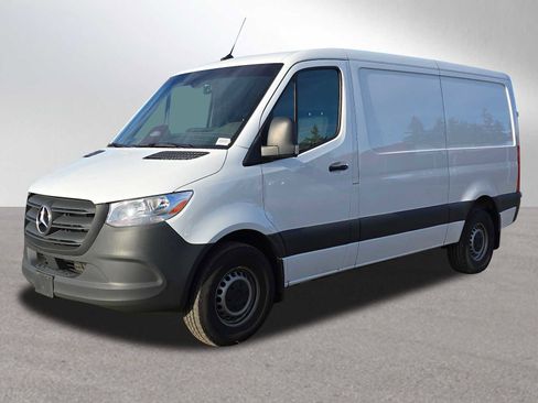 Used 2025 Mercedes-Benz Sprinter 2500 image 7