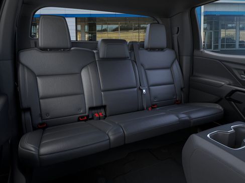 New 2025 Chevrolet Silverado EV LT image 18