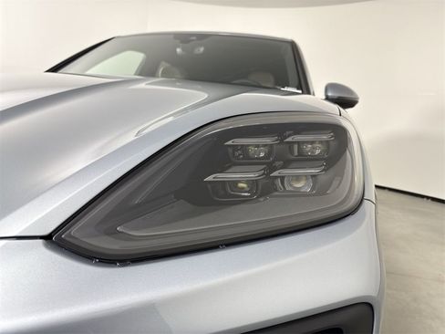 New 2026 Porsche Cayenne image 11