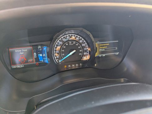 Used 2020 Ford Ranger Lariat w/ Equipment Group 501A Mid image 8