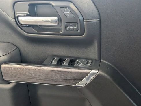 Used 2022 Chevrolet Silverado 1500 LTZ AWD/4WD image 27