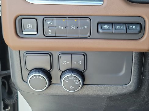 Used 2021 Chevrolet Tahoe High Country RWD image 19