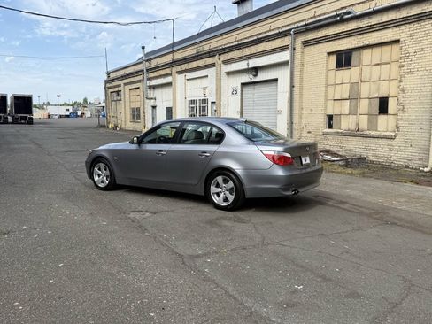 Used 2007 BMW 530xi Sedan AWD/4WD image 6