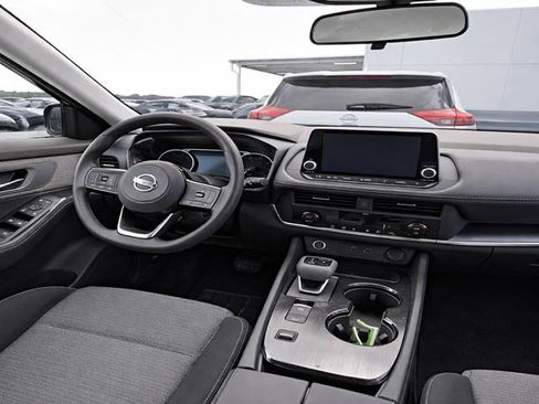 Used 2023 Nissan Rogue SV FWD image 14