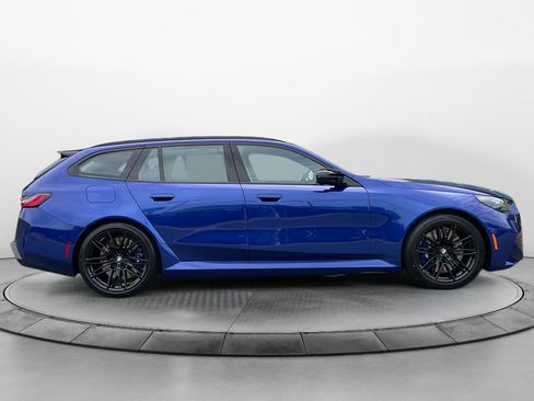 New 2027 BMW M5 Touring AWD/4WD image 8