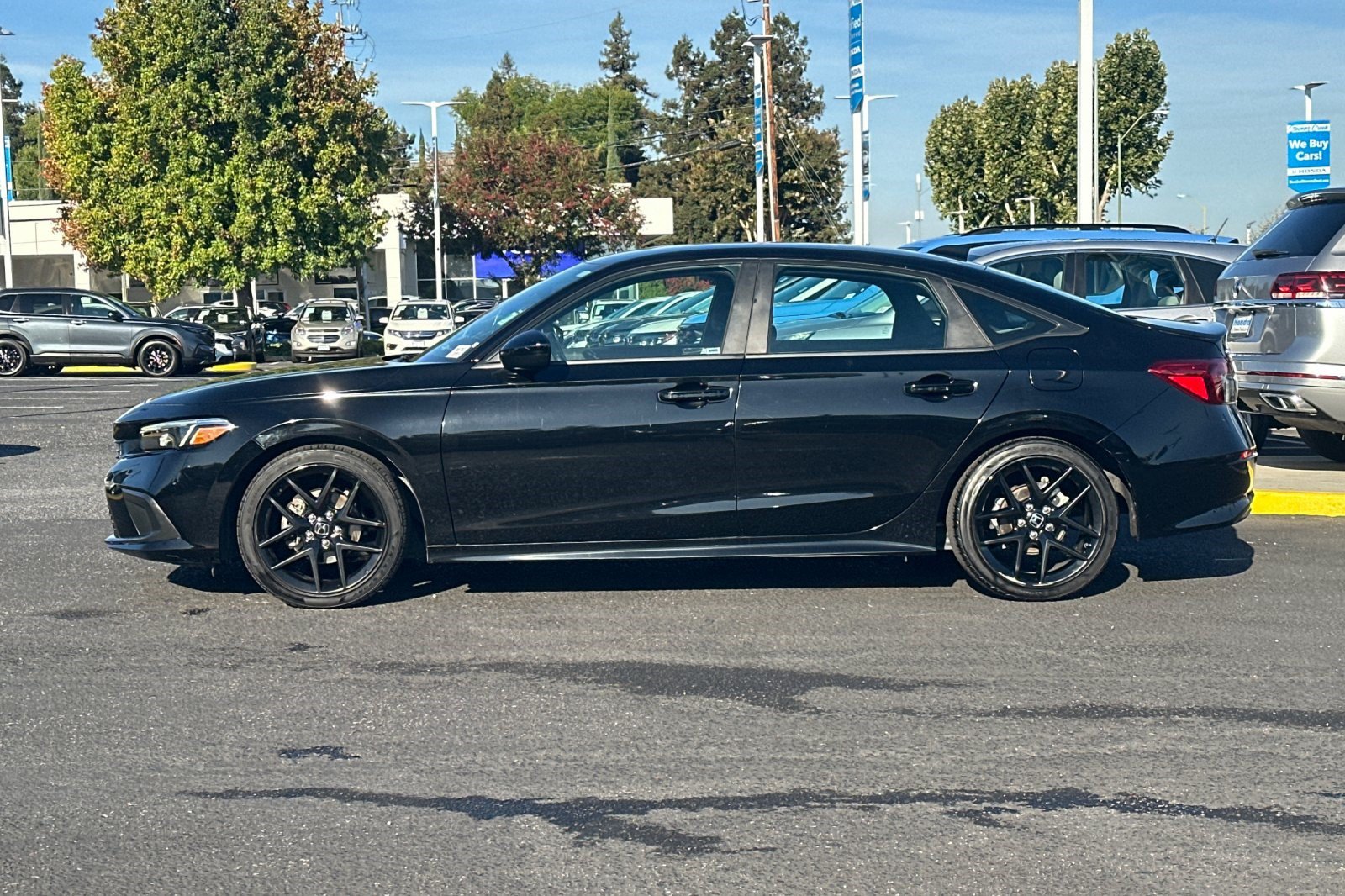 Used 2022 Honda Civic Sport image 2