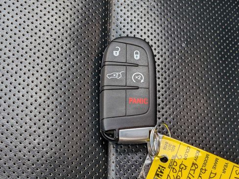 Used 2016 Dodge Durango R/T w/ Trailer Tow Group IV AWD/4WD image 30