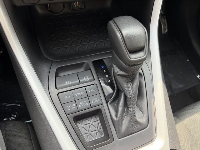 Used 2024 Toyota RAV4 XLE w/ Convenience Package AWD/4WD image 20