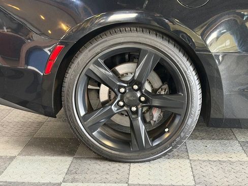 Used 2018 Chevrolet Camaro SS RWD image 29