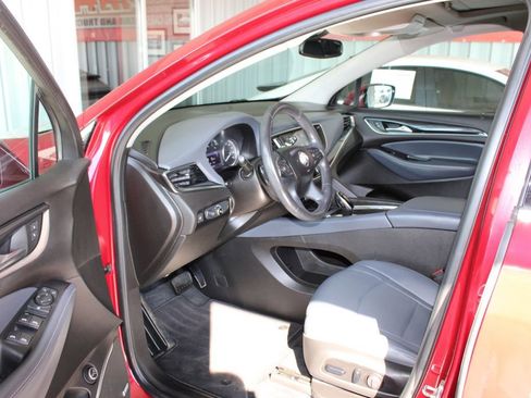 Used 2021 Buick Enclave Essence w/ Sport Touring Edition AWD/4WD image 33