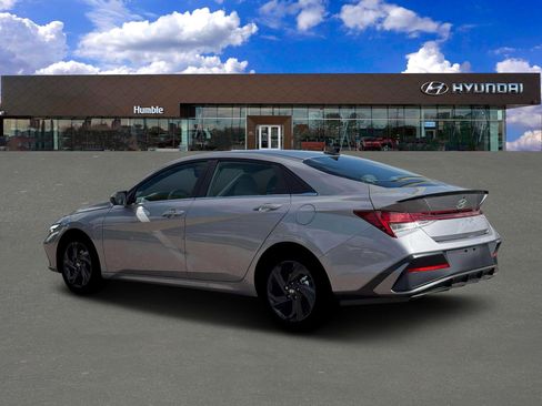 New 2026 Hyundai Elantra SEL Sport Premium FWD image 4