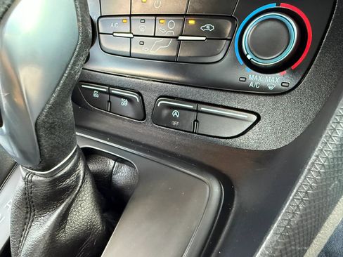 Used 2020 Ford Transit Connect XL FWD image 30