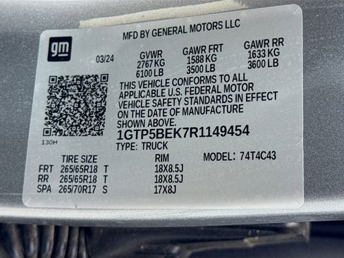 Used 2024 GMC Canyon Elevation image 32