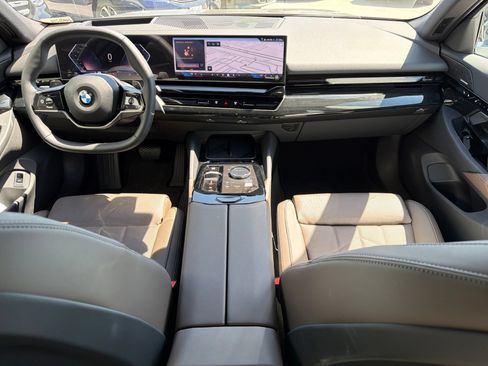 Used 2026 BMW 530i w/ Premium Package RWD image 6