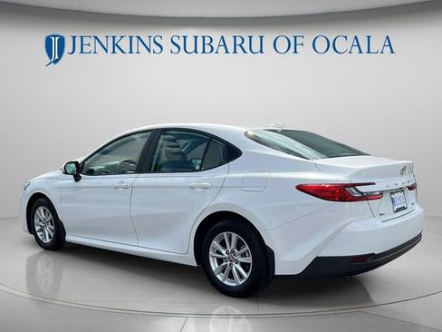 Used 2025 Toyota Camry LE FWD image 5
