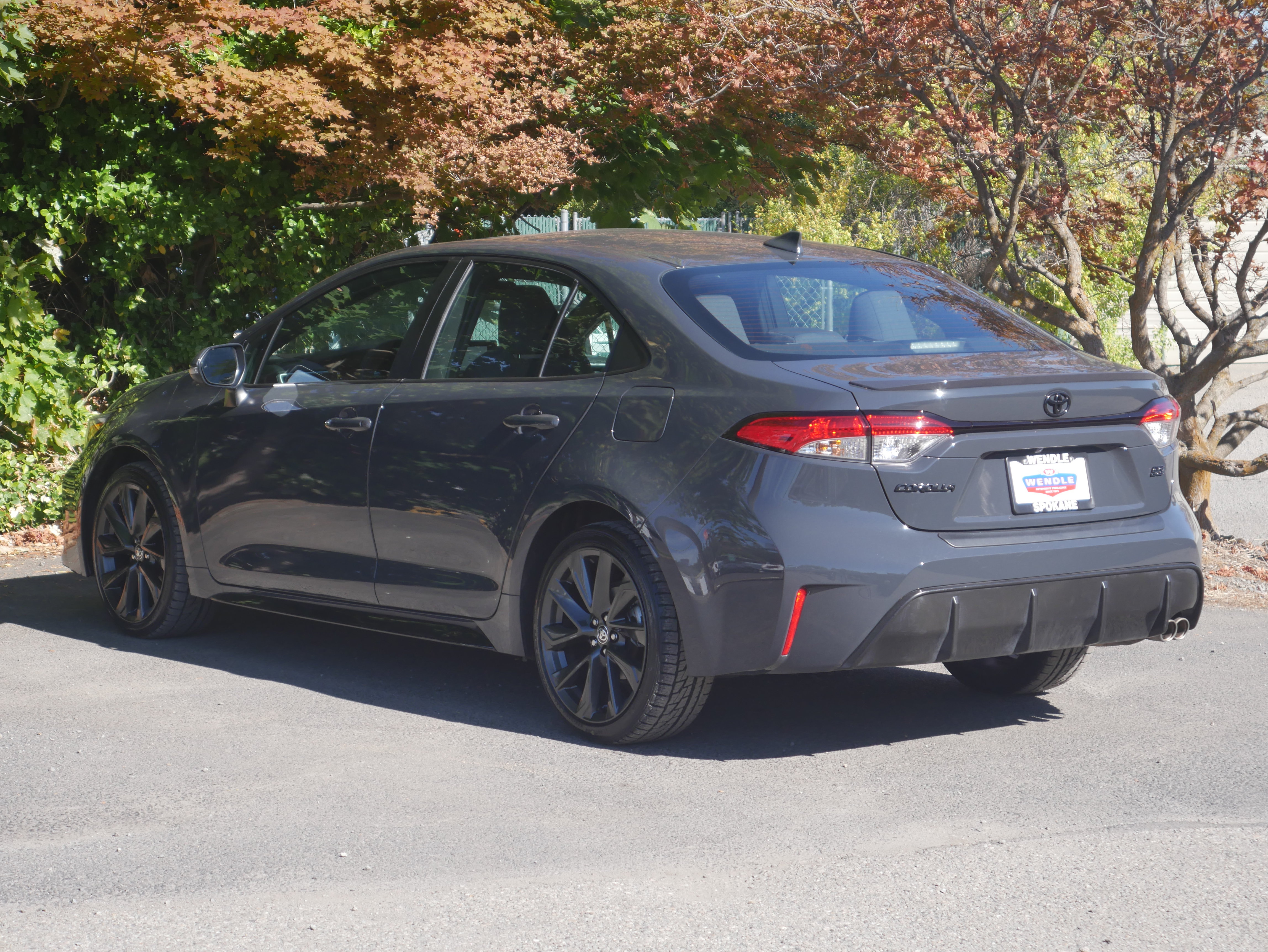Used 2024 Toyota Corolla SE w/ SE Premium Package FWD image 17