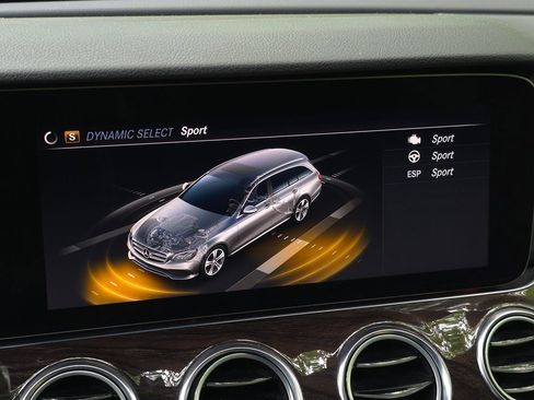 Used 2019 Mercedes-Benz E 450 4MATIC Wagon w/ Premium Package image 51