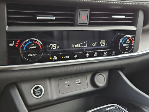 Certified 2023 Nissan Rogue SV w/ SV Premium B Package image 16