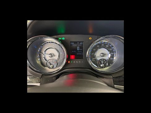 Used 2011 Chrysler 300 C RWD image 15