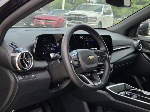 Used 2026 Chevrolet Equinox LT FWD image 15
