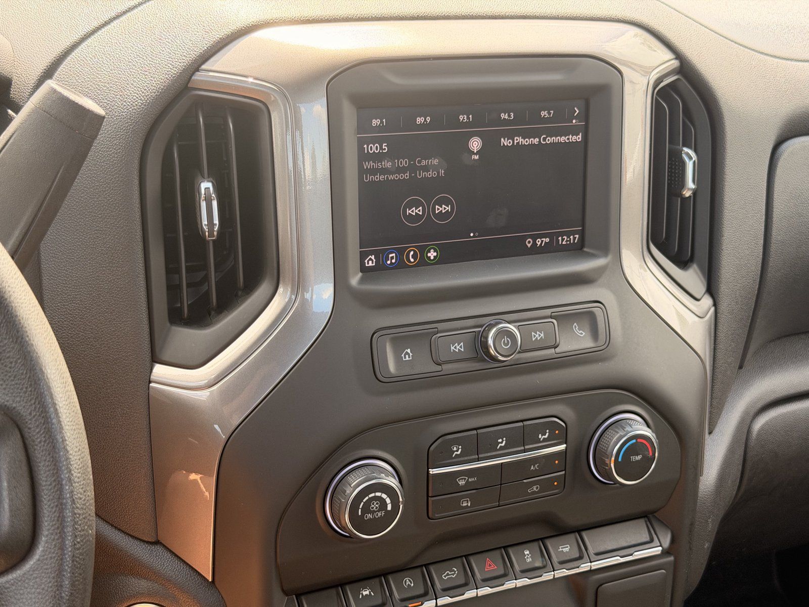 Used 2025 Chevrolet Silverado 1500 W/T RWD image 23
