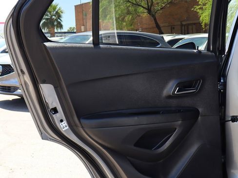 Used 2020 Chevrolet Trax Premier w/ LPO, Protection Package FWD image 29