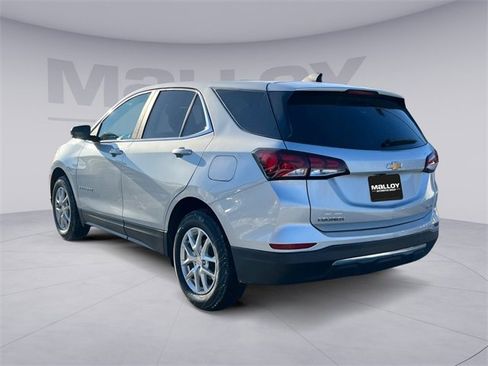 Used 2022 Chevrolet Equinox LT image 3