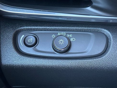 Certified 2024 Buick Envista Preferred w/ Advanced Safety Package image 35