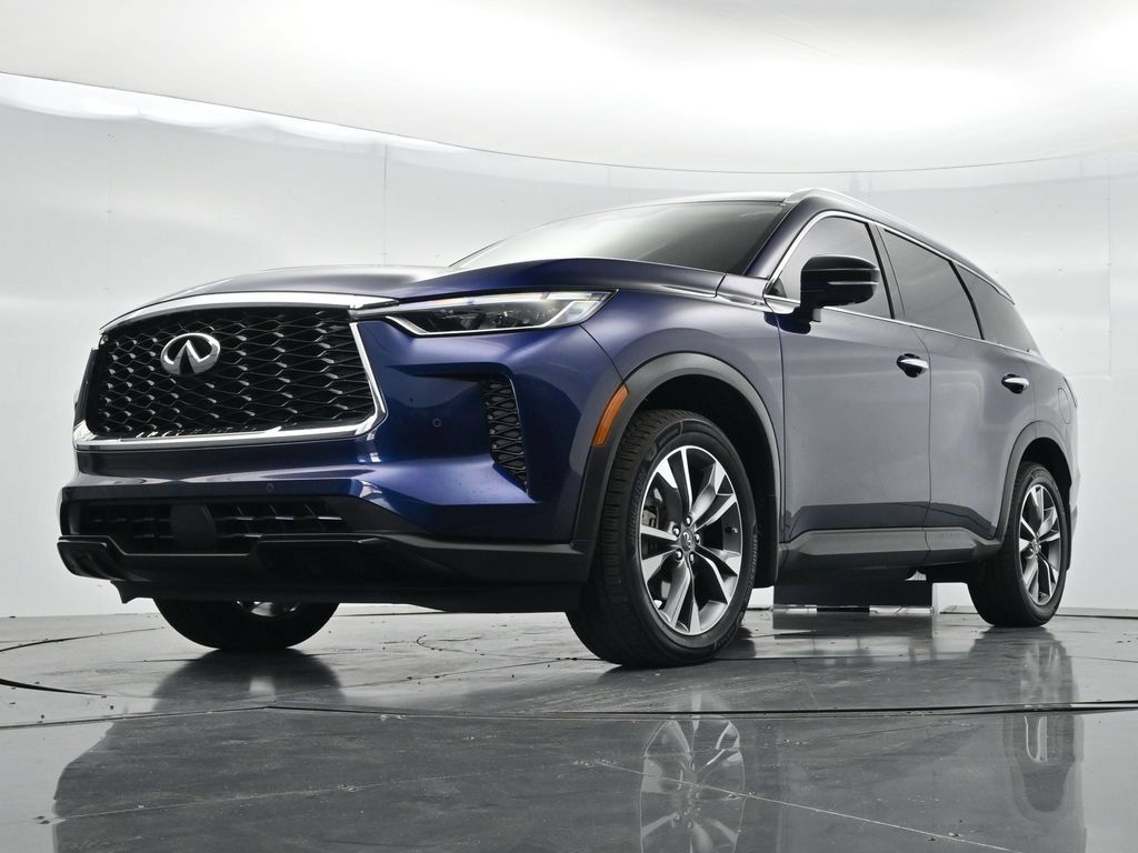 Used 2023 INFINITI QX60 Luxe w/ Performance Audio Package FWD image 23