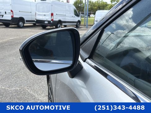 Used 2025 Mitsubishi Outlander SE AWD/4WD image 12