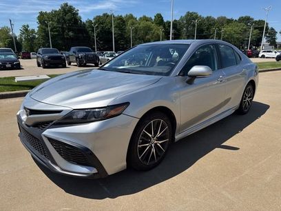 Used 2024 Toyota Camry SE w/ Convenience Package