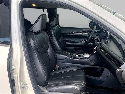 Used 2025 INFINITI QX60 Pure FWD image 9