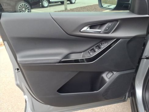 New 2026 Chevrolet Equinox LT w/ Convenience Package II image 5