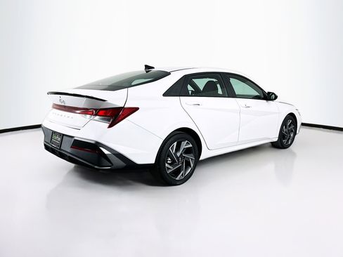 Used 2025 Hyundai Elantra Sport image 9