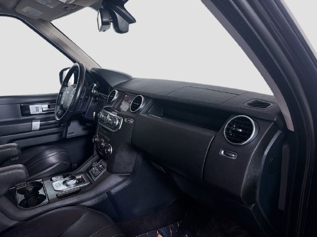 Used 2016 Land Rover LR4 HSE AWD/4WD image 29