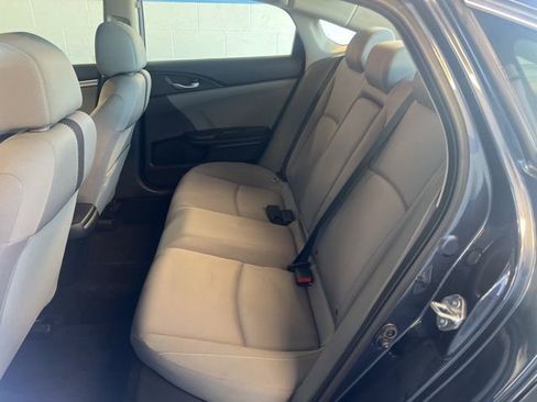 Used 2019 Honda Civic EX image 17